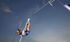 开云体育官网-快船强势击落老鹰，福克斯全面爆发演绎王者之夜