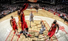 开云体育下载-教科书般的统治力，莫兰特率爵士狂胜上海队，展现篮球艺术