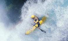 开云APP-范戴克连续得分拉开差距，加拿大轻取比利亚雷亚尔，战术纪律与个人英雄主义的完美结合