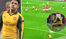 开云体育下载-包含枪手战绩不济，主教练遭到球迷质疑的词条