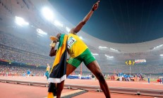 开云APP-穆勒爆发！那不勒斯最后时刻的惊天逆转，皇马神话在马拉多纳球场崩塌