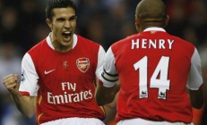 开云体育官网-米切尔点燃赛场，勇士巅峰对决胜出篮网