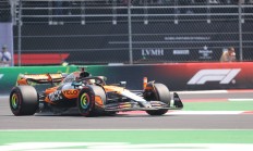 开云在线直播-包含哈斯车队险胜雷诺车队，皮亚斯特里刷新纪录的词条