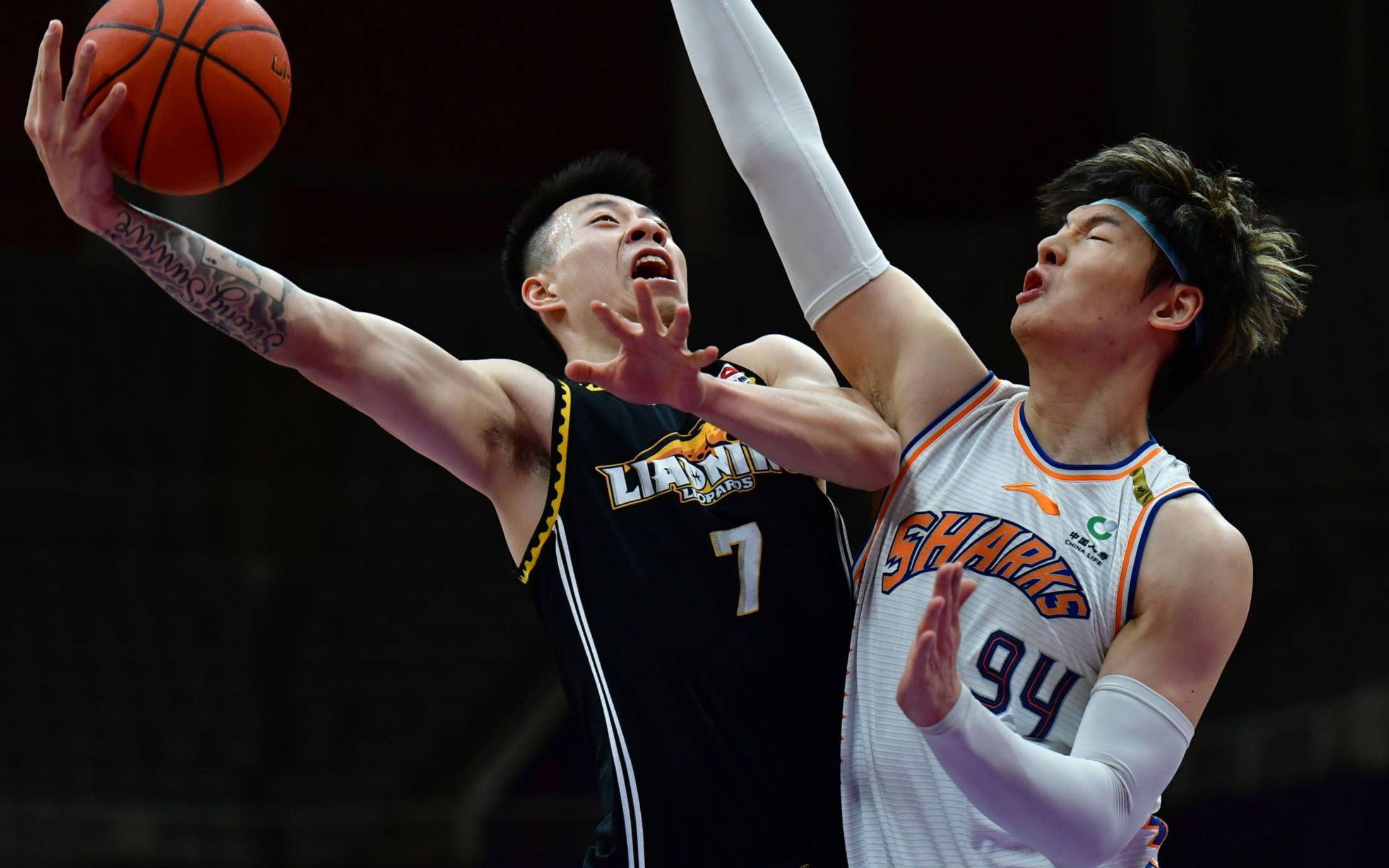 76人完胜吉林队,张镇麟关键制胜的简单介绍 76人完胜吉林队,张镇麟关键制胜的简单介绍