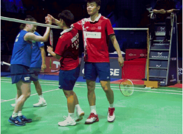 丹麦队横扫泰国队,黄鸭组合刷新纪录 丹麦队横扫泰国队,黄鸭组合刷新纪录