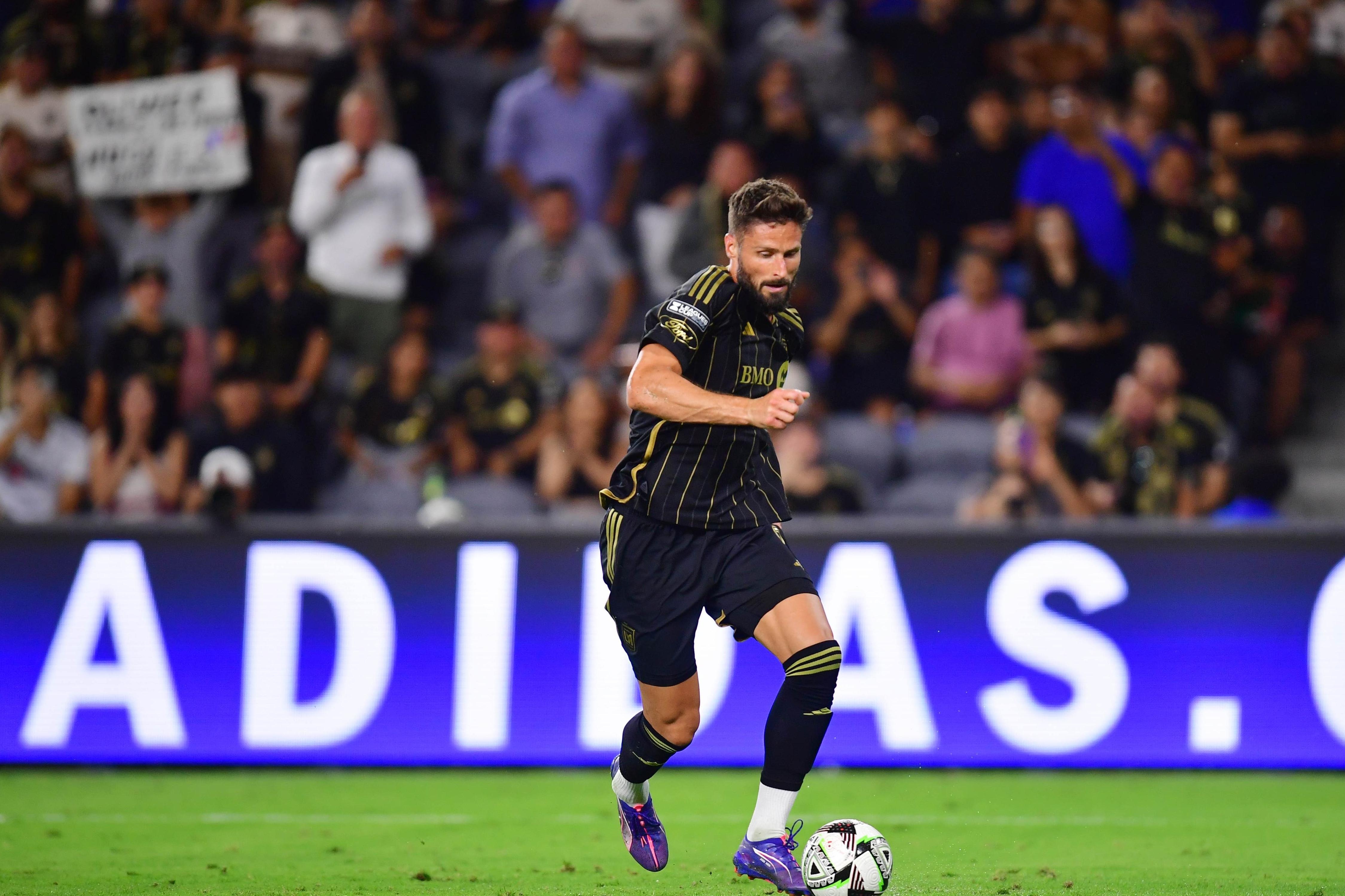 圣埃蒂安主场击败波尔多，保持夺冠希望