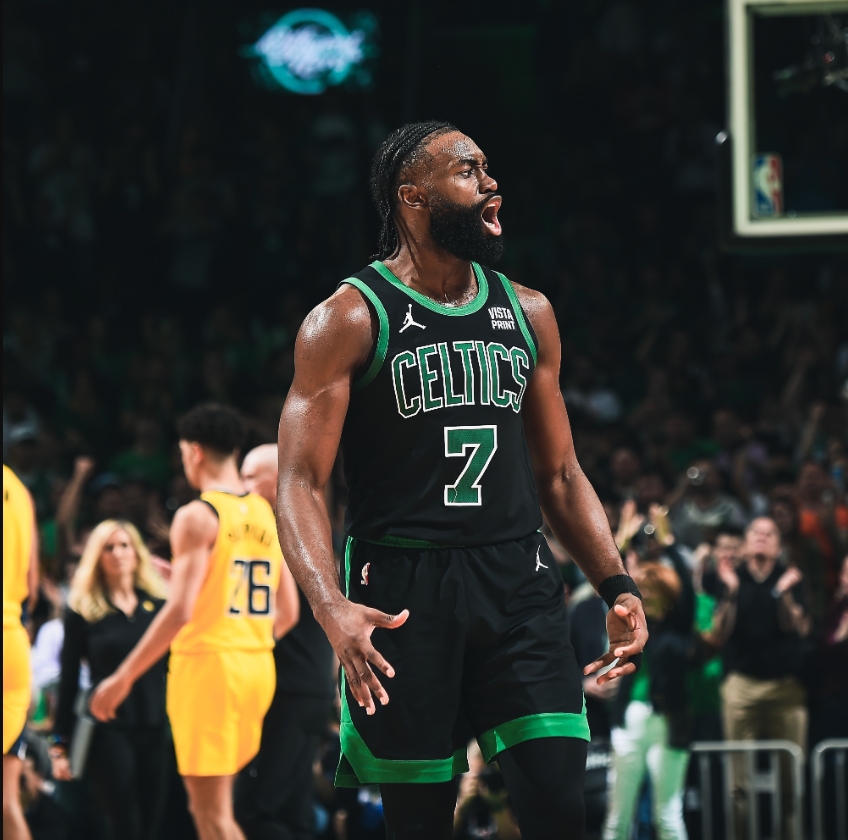 包含凯尔特人备战篮网：决胜之战迎战即将开始的词条