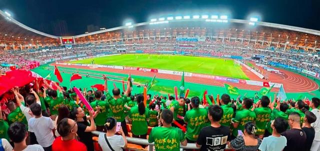 关于激战即将开打,球迷翘首期待的信息 关于激战即将开打,球迷翘首期待的信息