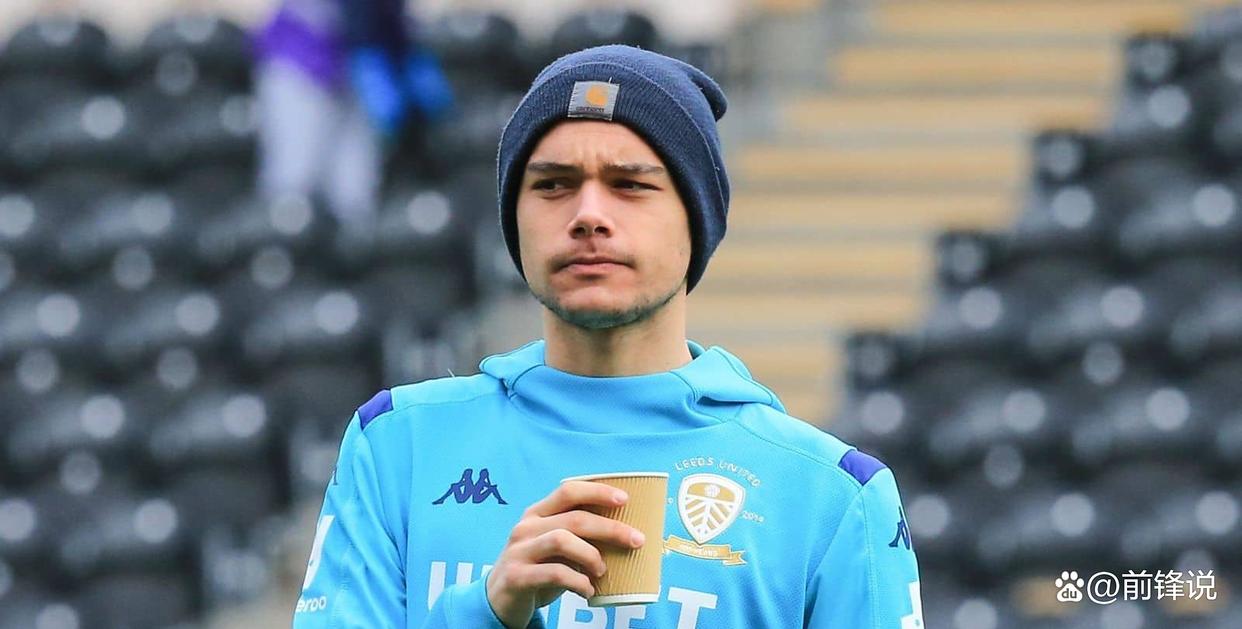 关于利兹联前锋状态火爆，对手防守不胜其忧的信息
