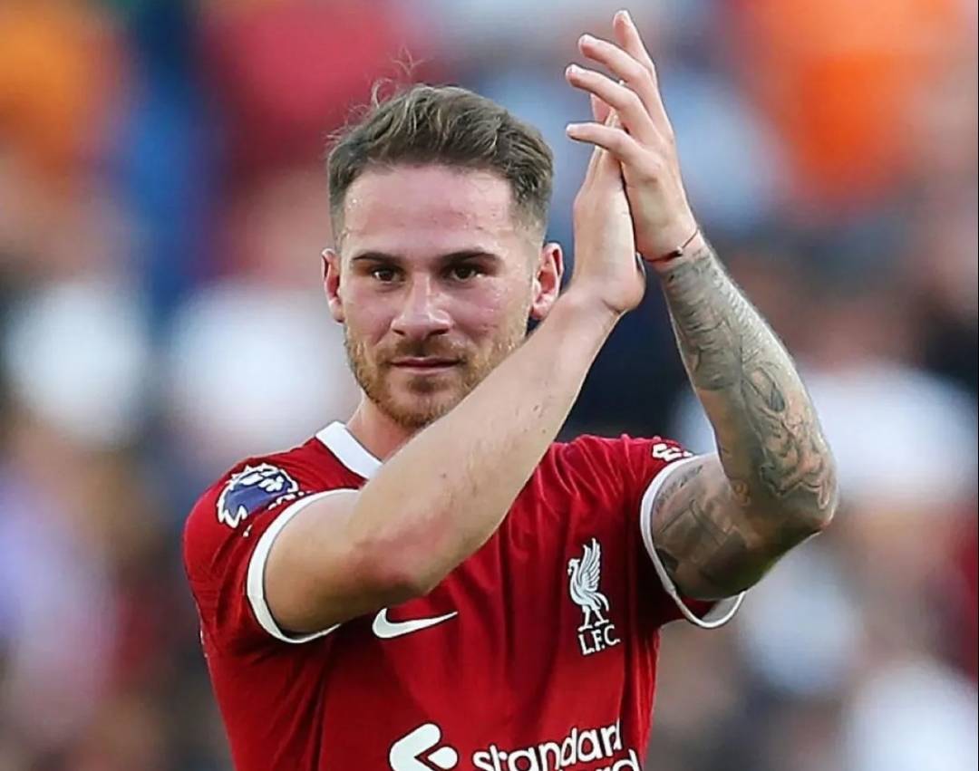 包含利物浦客场失利，排名略有下降势头的词条