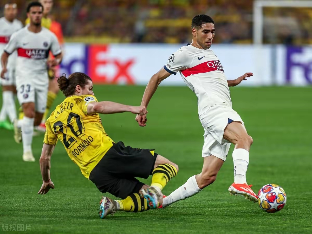 关于欧预赛比赛中球队们拼尽全力，拼搏到底的信息