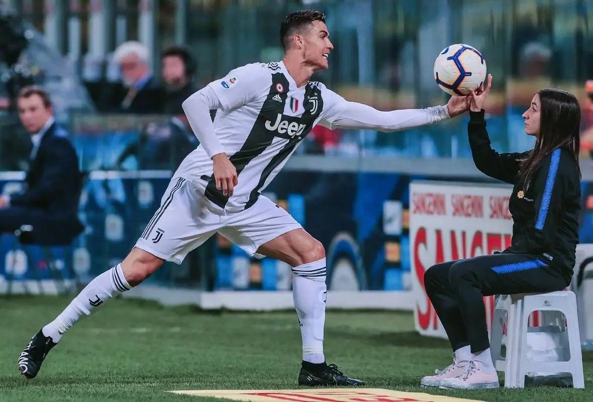 尤文图斯主场大胜，欧冠强赛场等候中的简单介绍