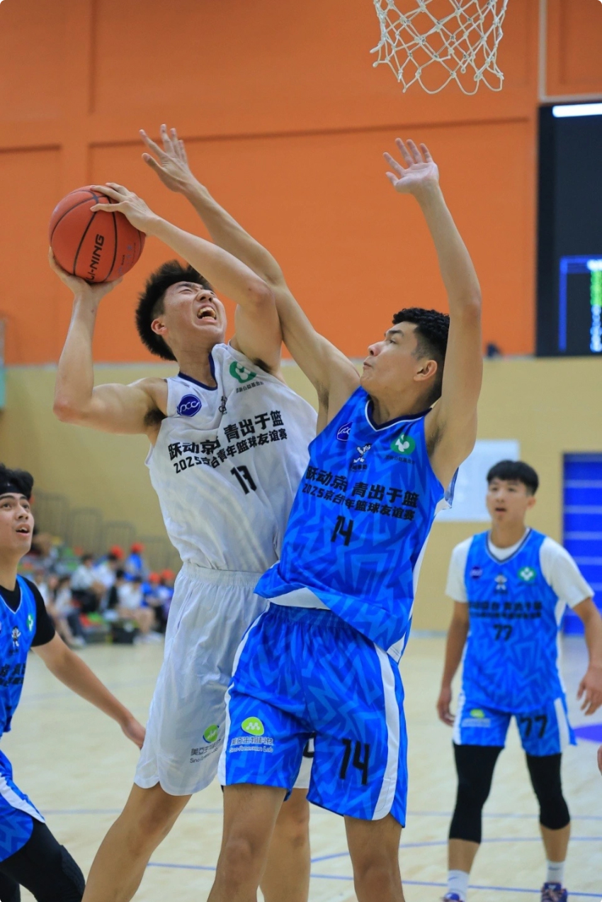 青青篮球俱乐部赛区揭幕，球员竞技热度逐渐上升