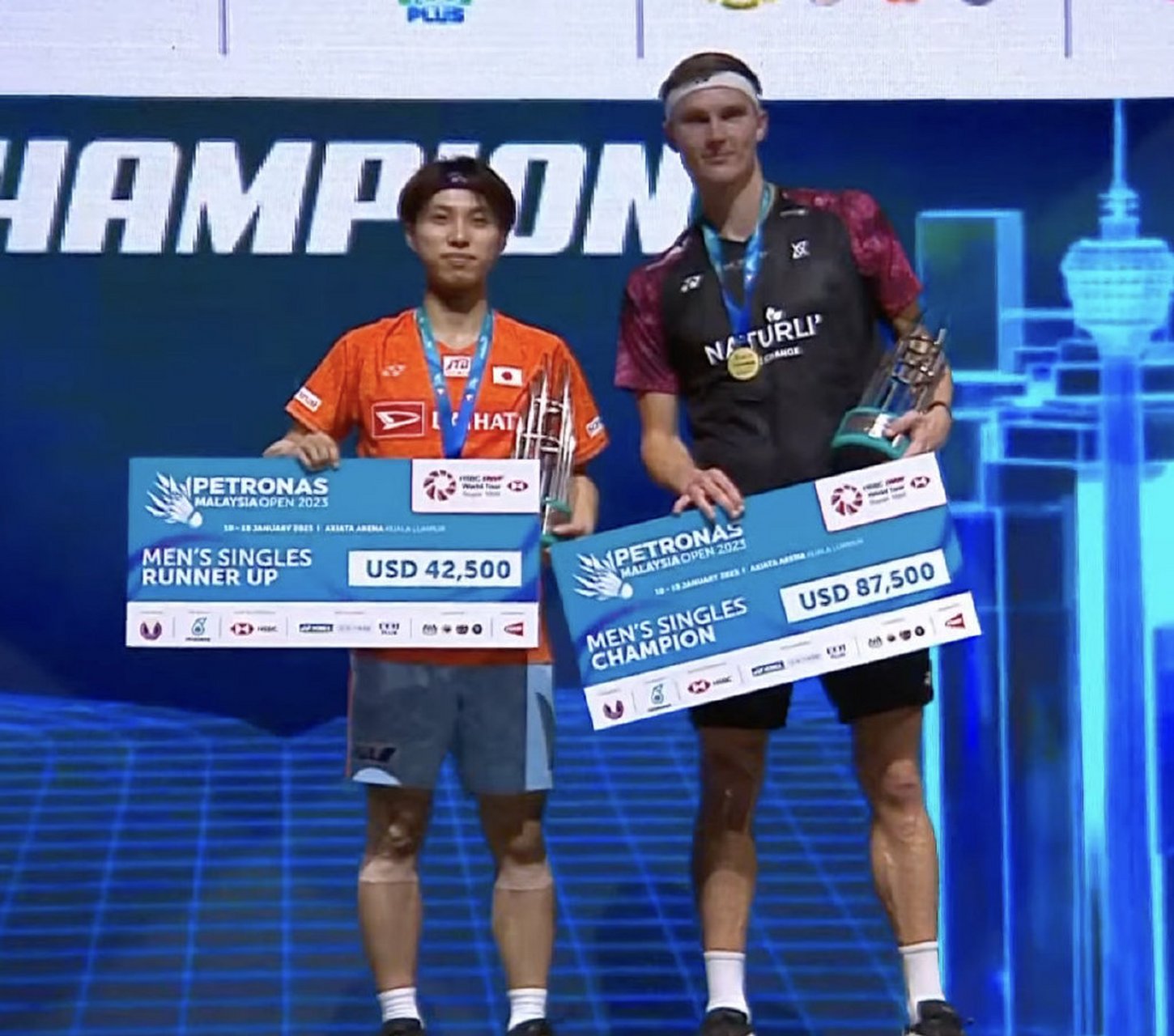 韩国队完胜马来西亚队，安赛龙扛起全队