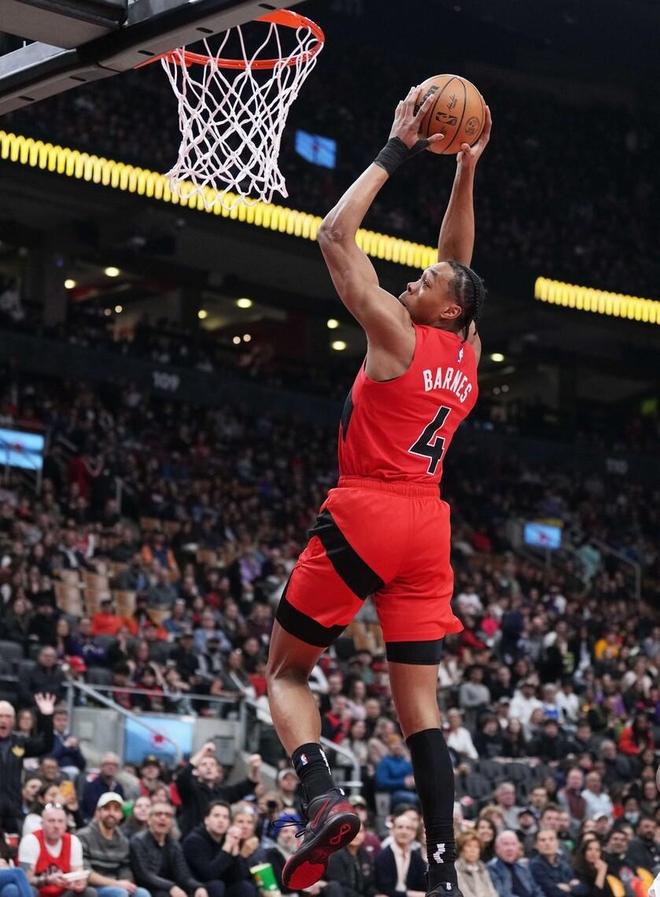 猛龙血洗国王，波尔津吉斯绝境逆转的简单介绍