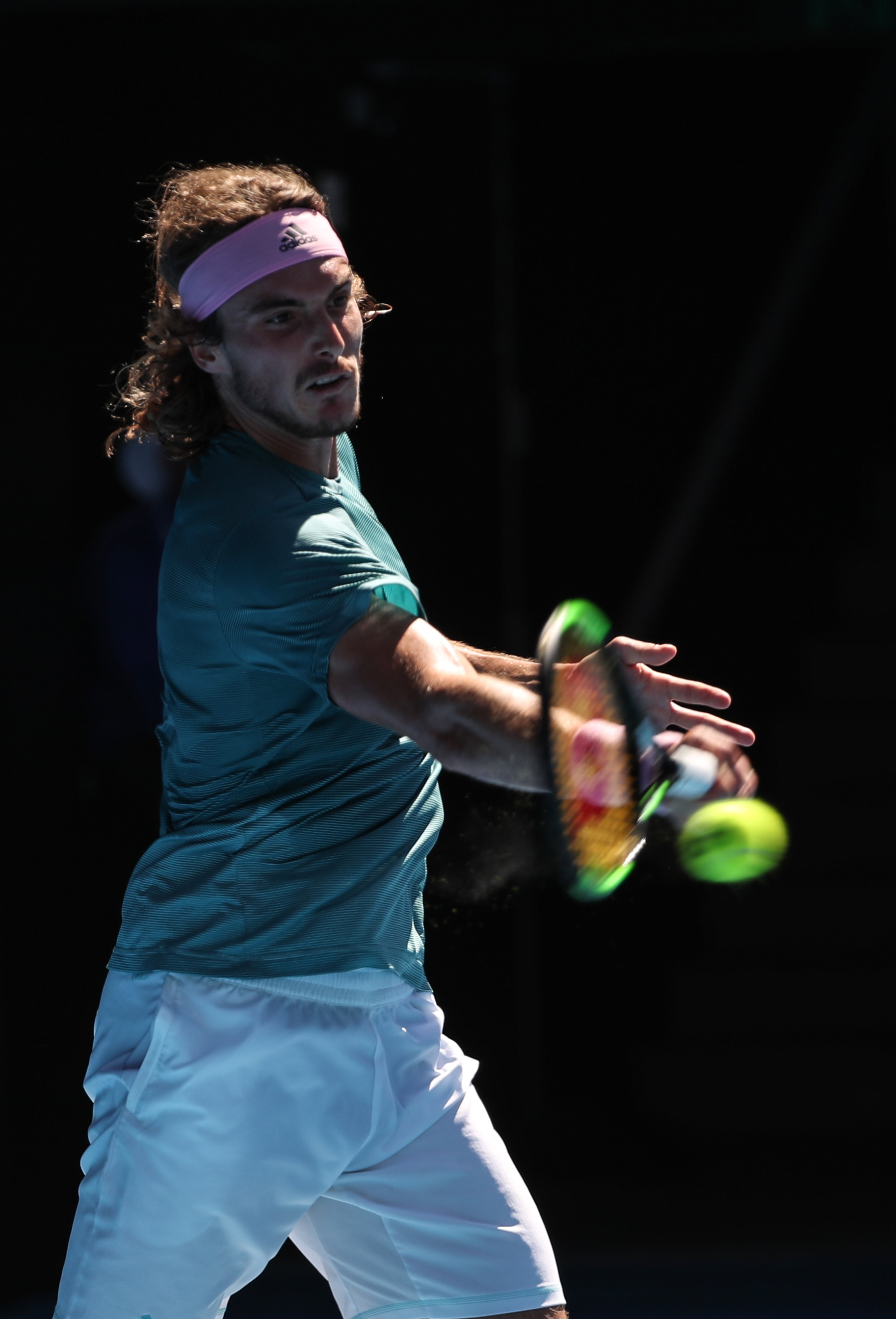 澳大利亚网球队强势日本网球队，西西帕斯统治全场的简单介绍