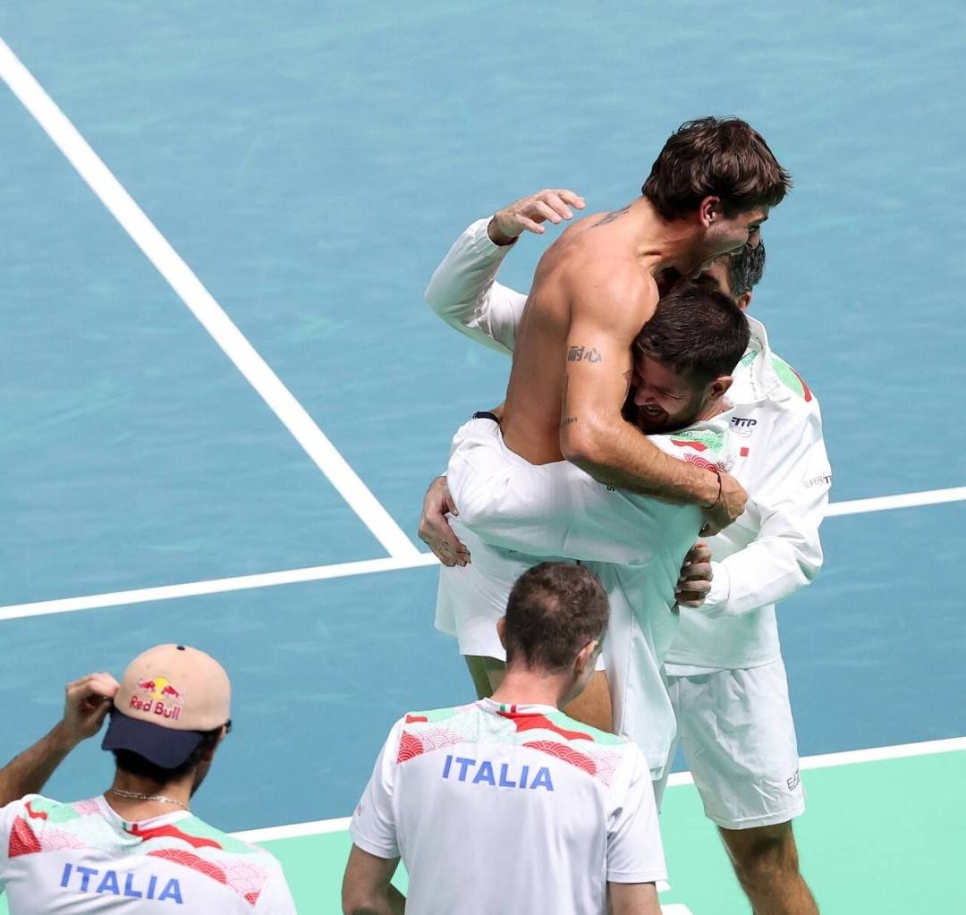 戴维斯杯鏖战澳网，辛纳扛起全队的简单介绍