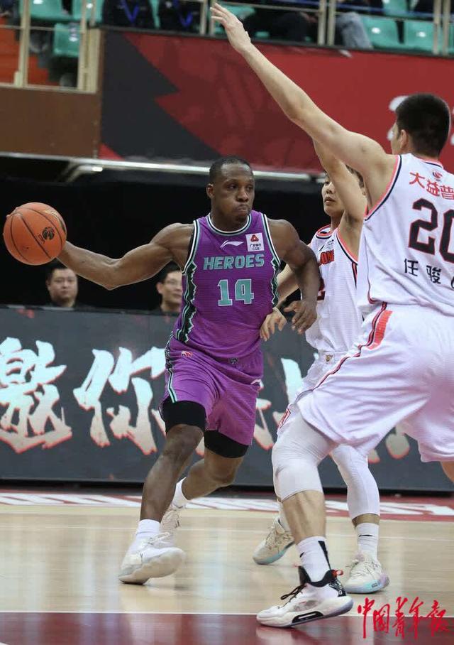 河南男篮击败上海队,连胜气势如虹的简单介绍 河南男篮击败上海队,连胜气势如虹的简单介绍